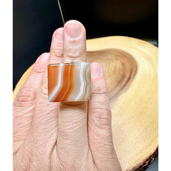 Handcarved Lace Agate Slab Chunky Ring - Picture 4 of 9